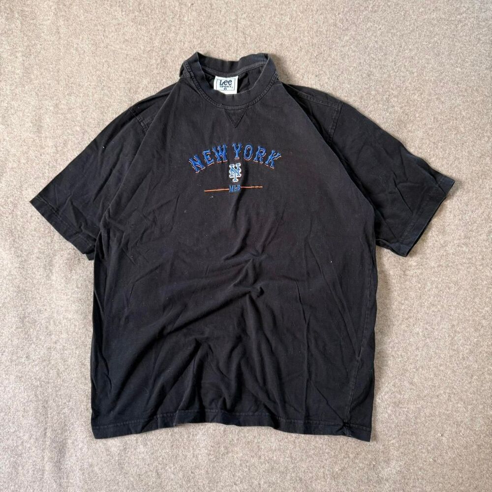 Vintage 1990s Lee Sport NY METS EMBROIDED BLACK SPORTSWEAR TSHIRT